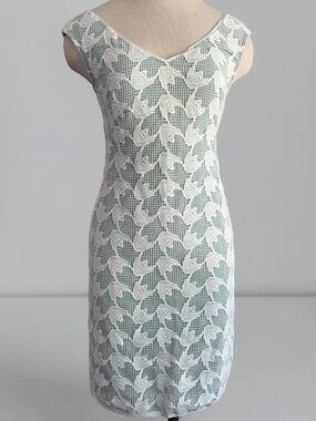 Tory Burch Size 0 Brooklyn Sleeveless Dress V-Neck Sheath
